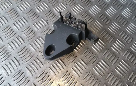 Opel Vivaro Loading door lock 