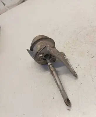 Nissan Primera Turbo system vacuum part 7211811