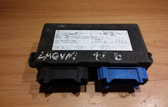 Renault Espace III Comfort/convenience module 73847257
