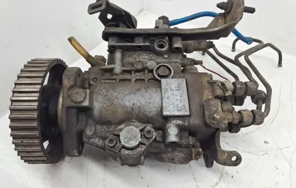 Volkswagen Golf III Fuel injection high pressure pump 0460484071 562669838 0281301080
