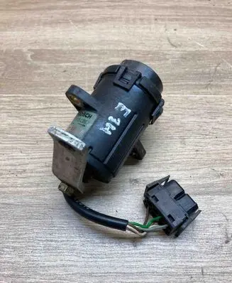 BMW 5 E34 Throttle position sensor 2242250 0132009315 058