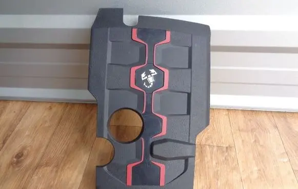 Fiat 124 Spider Engine cover (trim)