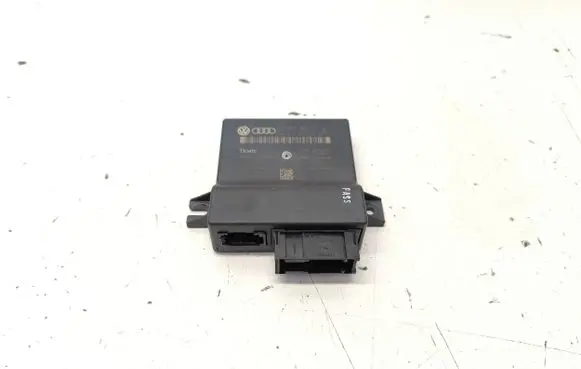 Audi A8 S8 D3 4E Gateway control module 4L0907468B