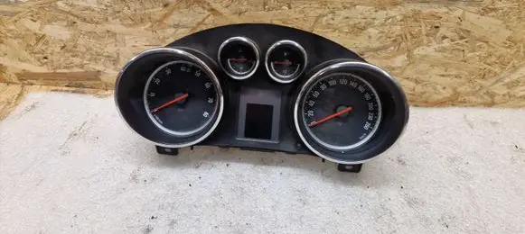 Opel Astra J Speedometer (instrument cluster) 13355669