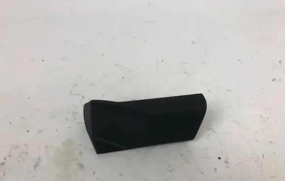 Dashboard glove box trim