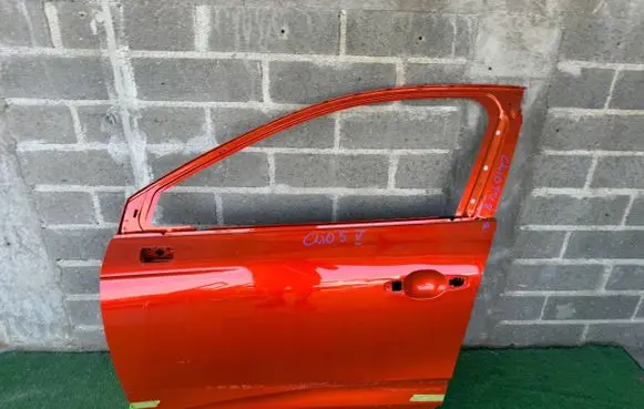 Renault Clio V Front door