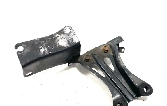 Battery bracket