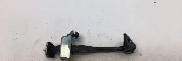 Nissan Leaf II (ZE1) Rear door check strap stopper