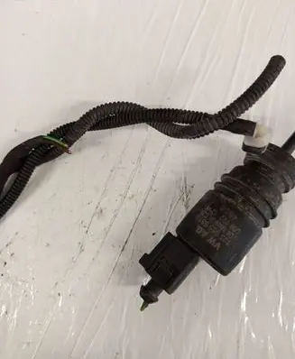 Volkswagen Phaeton Windscreen/windshield washer pump 1J5955651