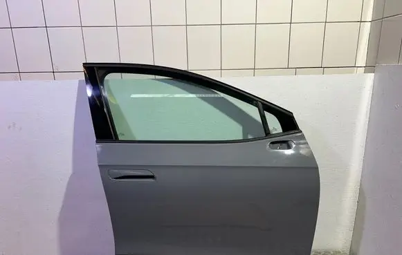 Volkswagen ID.4 Front door