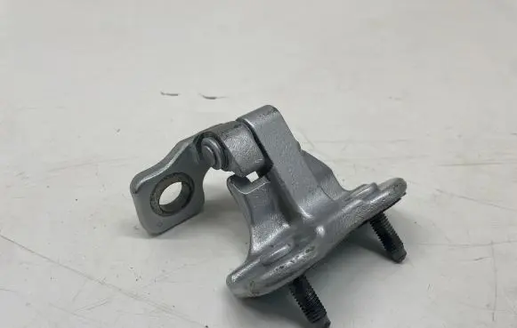 Mercedes-Benz GLA H247 Rear door upper hinge
