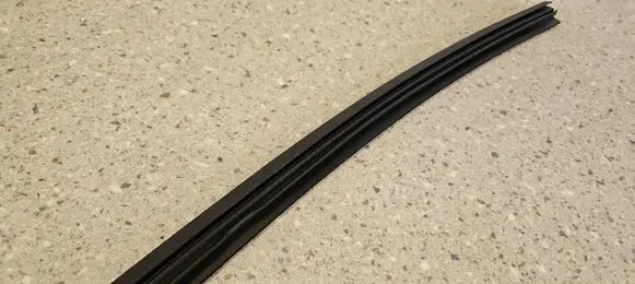 Maserati Ghibli Rubber seal rear door B386