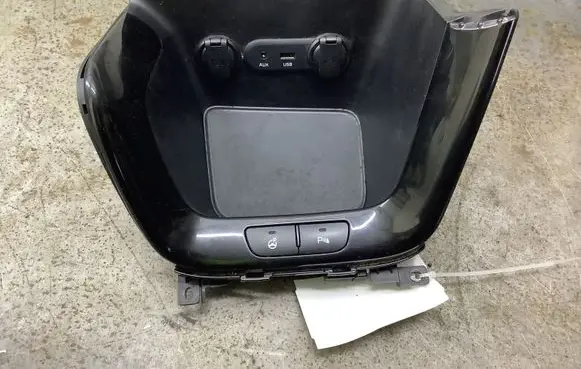 KIA Ceed Glove box central console 2216737 84631A2100 84631A2000