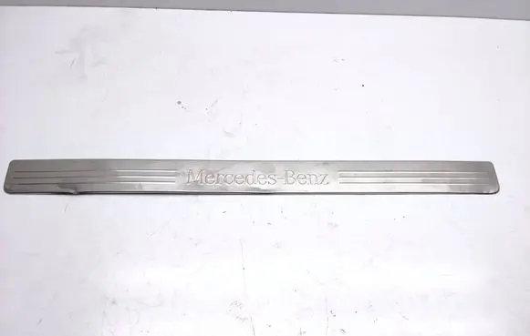 Mercedes-Benz GLK (X204) Front sill trim cover 