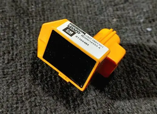 Renault Espace IV Airbag deployment crash/impact sensor 8200012555A 91166484 550902800