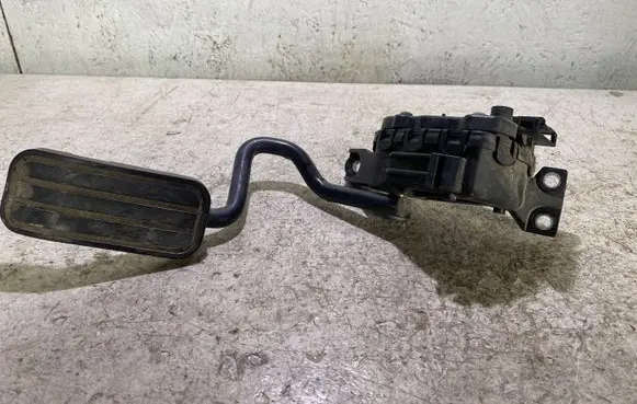 Volkswagen Sharan Accelerator throttle pedal 7M4721603D YM219F836GB 6PV00777005