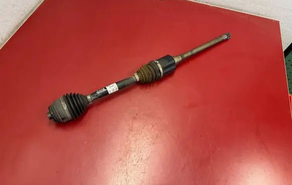 BMW X3 G01 Front driveshaft 8643184