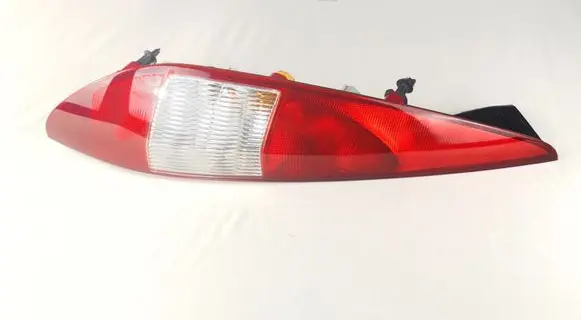 Ford Mondeo Mk III Rear/tail lights 1s7113405c