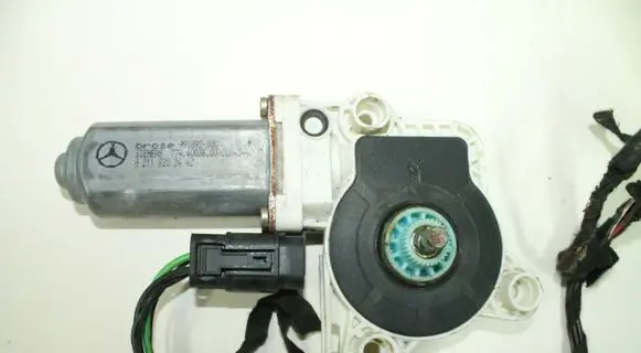 Mercedes-Benz E W211 Rear door window regulator with motor A2118202442