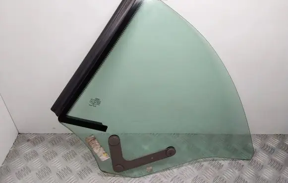Audi A3 S3 8V Rear side window 8V7