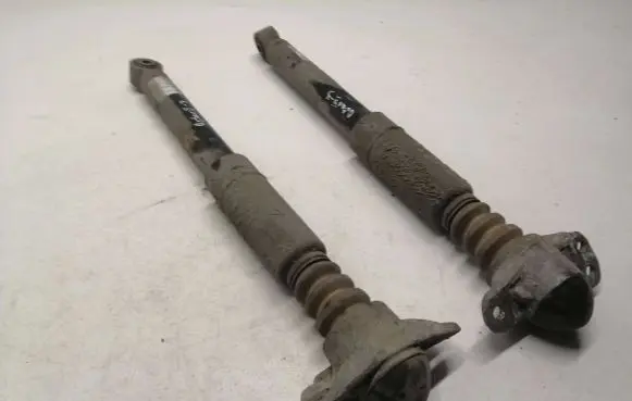 Skoda Octavia Mk2 (1Z) Rear shock absorber/damper 814902000777 310950