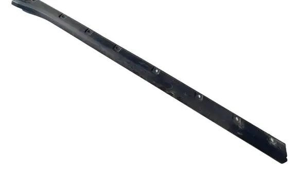 Sill/side skirt trim