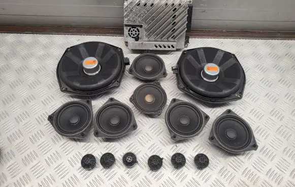 Mercedes-Benz SL R231 Audio system kit A1669008003 A1669015601 A2318201002