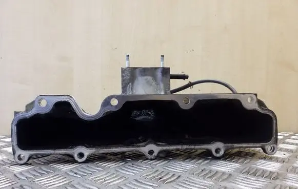 Toyota Avensis T270 Intake manifold