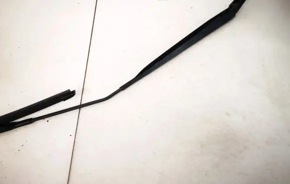 Nissan Qashqai Front wiper blade arm 80017917a