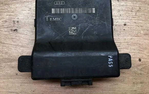 Volkswagen PASSAT B7 Gateway control module 1K0907530D
