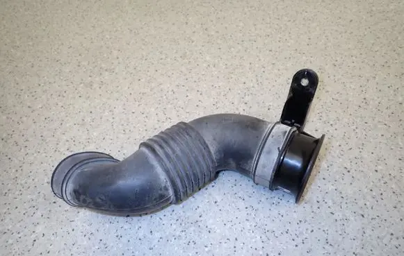 Suzuki Swift I Intercooler hose/pipe 