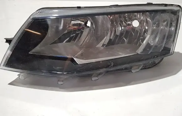 Skoda Octavia Mk3 (5E) Headlight/headlamp 5E1941015