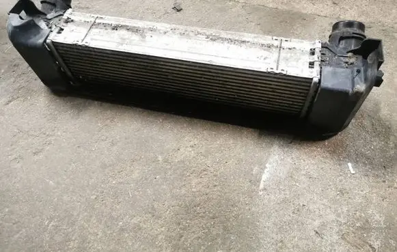 BMW 5 G30 G31 Intercooler radiator 8576509 22828110