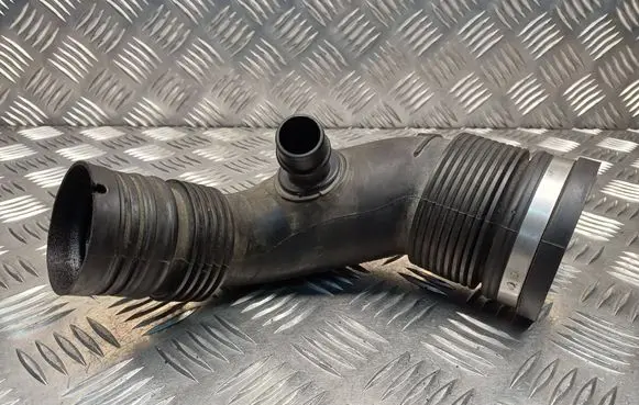 Opel Combo D Turbo air intake inlet pipe/hose 51897752