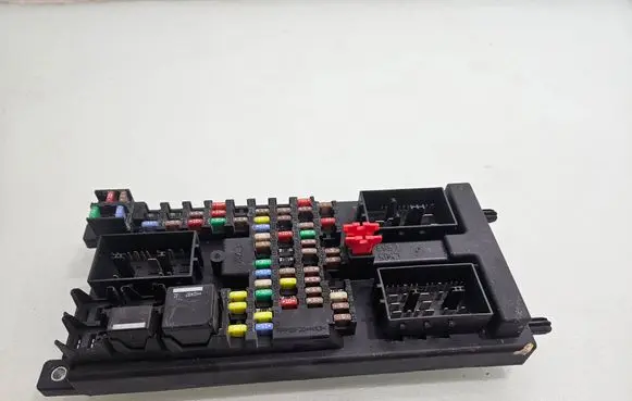 Land Rover Evoque I Fuse module BJ3214F041AC