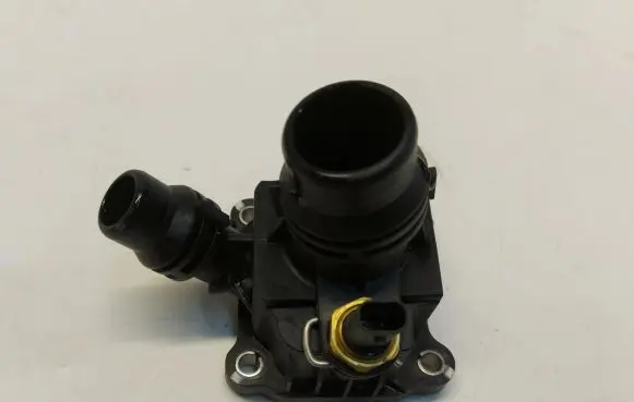 Volvo XC60 Thermostat housing 32257851
