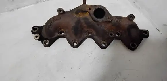 Opel Astra J Exhaust manifold 8980538800