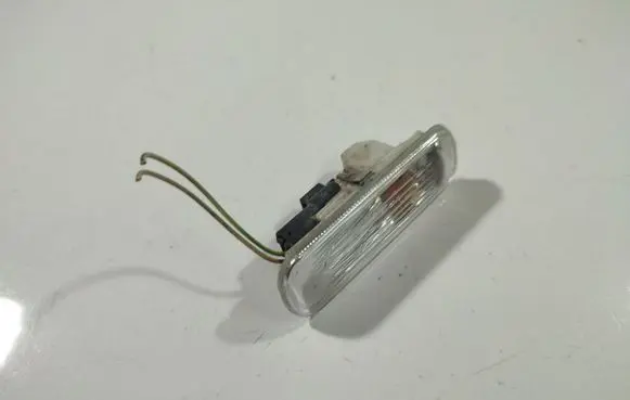 Citroen C4 I Front fender indicator light 