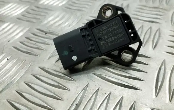 Volkswagen PASSAT B7 Air pressure sensor 03G906051E 0281002977