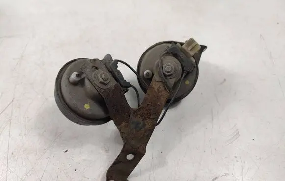 Peugeot 3008 I Horn signal 703881157