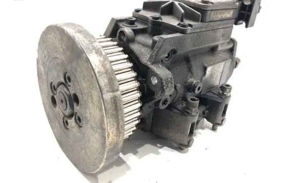 Audi A4 S4 B6 8E 8H Fuel injection high pressure pump 0281010889