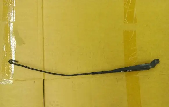 Front wiper blade arm