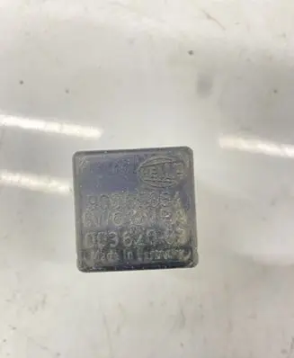 Audi A4 S4 B5 8D Other relay 90969864