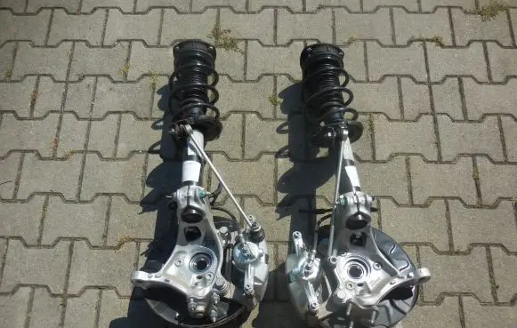 Audi Q3 F3 Front wheel hub spindle knuckle 5Q0407257C