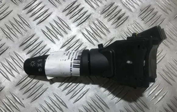Nissan Almera Tino Indicator stalk 25540av620