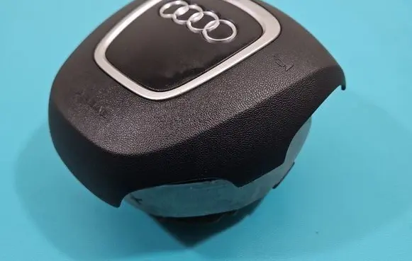 Steering wheel airbag