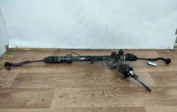 Toyota Avensis T220 Steering rack
