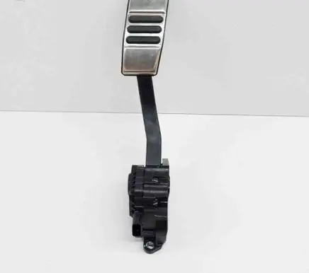 Ford Mustang VI Accelerator throttle pedal GR3C9F836AB