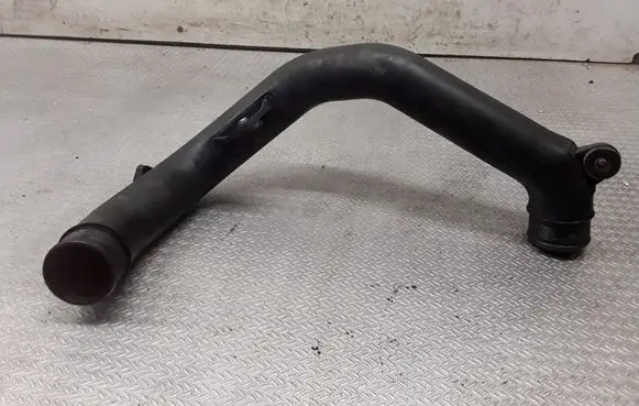 Intercooler hose/pipe