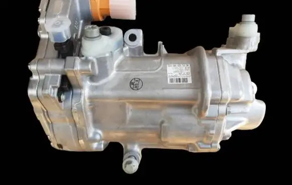 Mercedes-Benz GLC C254 Air conditioning (A/C) compressor (pump) A0008305304